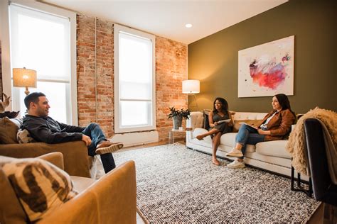 Tapping meaning in modern therapy is gaining major attention