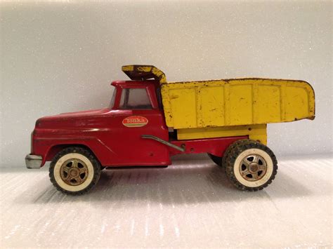 Early 1960 S Tonka Dump Truck Tonka Toys Toy Trucks Vintage Toys