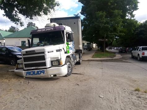 Mala maniobra del conductor de un camión causó la interrupción del