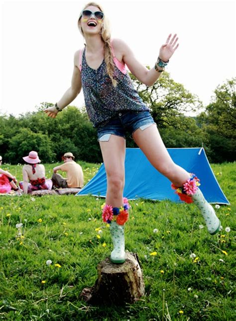 fix up, look chic: Fashion Fix: Festival Wellies 2: Flower...?