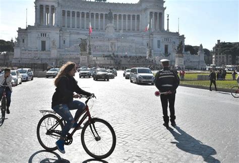 Domenica Ecologica Chi Pu Circolare Il Caff Di Roma