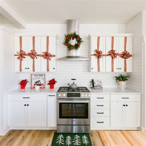 Holiday Home Tour The Flowering Farmhouse Easy Holiday Diy Kitchen