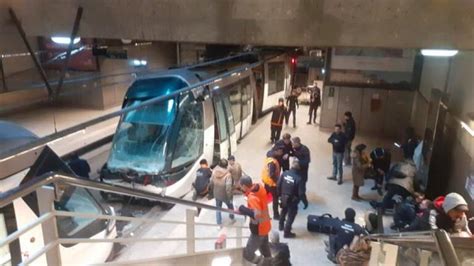 Franța Accident între două tramvaie la Strasbourg În urma impactului