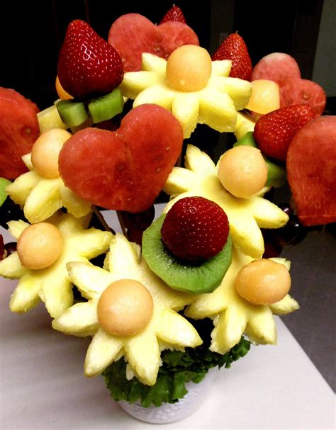 Mother S Day Fruit Arrangements Edible Arrangements