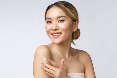 4 Rekomendasi Body Lotion Untuk Atasi Kulit Kering Dan Bersisik Di