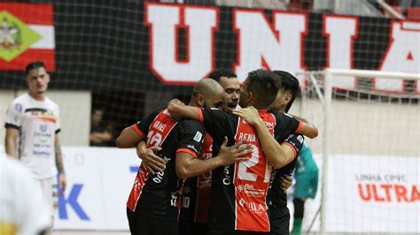 Jec Futsal Goleia Blumenau Na Estreia Da Liga Nacional