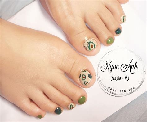 Ngắm nghía mẫu nail chân Tết siêu hot trend