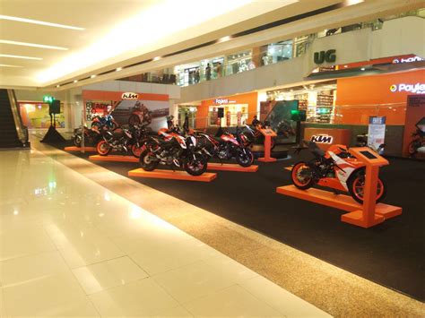 Ktm Surabaya Resmi Beroperasi Gelar Ktm Bike Week Di Tunjungan Plaza