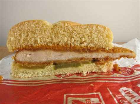 Review 7 Eleven Hot Chicken Sandwich