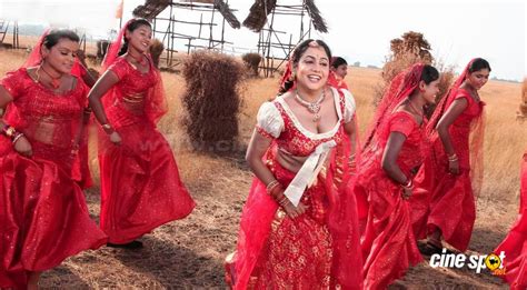 Malayalam Actress Lakshmi Priya Navel Hot Navel Actress