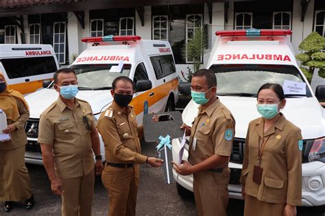 Optimalkan Penanganan Covid_19, Pemkab Distribusikan 12 Ambulan Baru