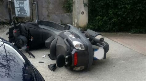 Isola Del Liri Incidente Tra Auto E Scooter Centauro Trasportato In