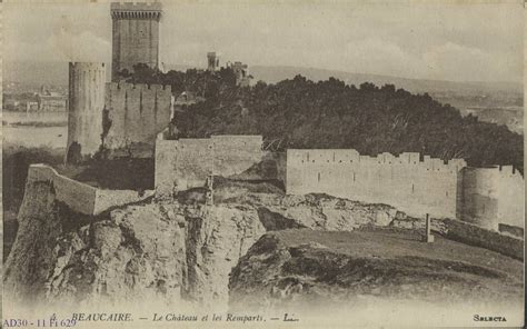 Beaucaire Le Ch Teau Et Les Remparts Vue D Ensemble Depuis Le Nord