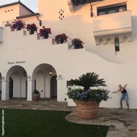 Iliza Shlesinger Nude OnlyFans Leaks Fappening Page FappeningBook