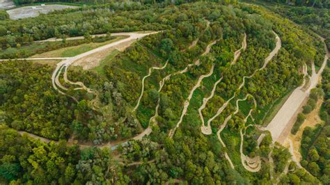 Vidéo découvrez le parcours de l épreuve de VTT des JO en caméra