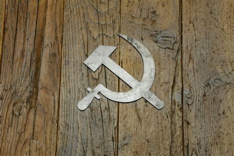 Hammer and Sickle Symbol and What It Means - Symbol Sage