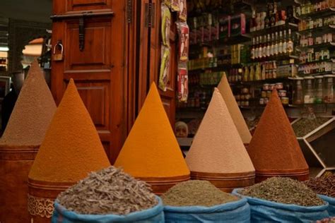 Découvrez les saveurs et les traditions de la cuisine marocaine