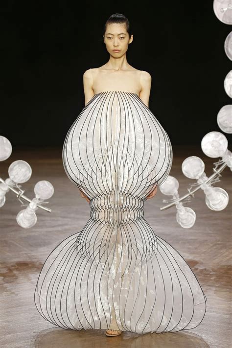 Iris Van Herpen Couture Fashion Show Collection Fall Winter