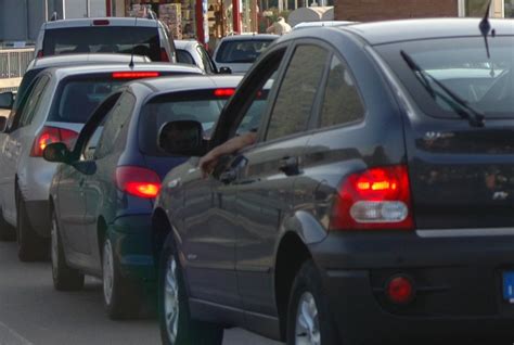 Voragine In Via Messina Marine Disagi Al Traffico