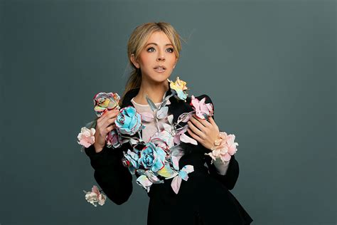 Lindsey Stirling presenta nuevo tema, 'Inner Gold'