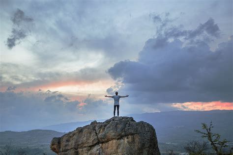 praising-god-on-mountain - Vine Church