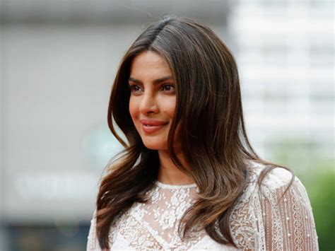 When Priyanka Chopra Nose Surgery Went Wrong In London She Was Thrown Out Of Seven Films