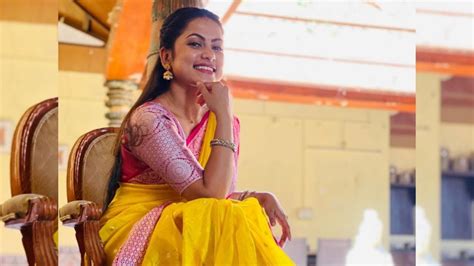 Ethirneechal Serial Janani Nandhini Renuka Offscreen Photos Ethir Neechal Serial Youtube