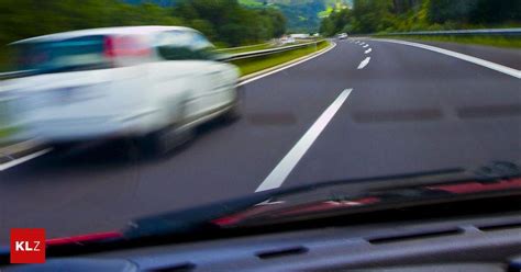 Auf Der Autobahn Sex In Voller Fahrt Polizei Ermittelt Gegen Paar