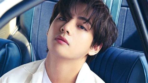 Kim Taehyung Aka V Bts Disebut Pria Tertampan Di Duniathe Most