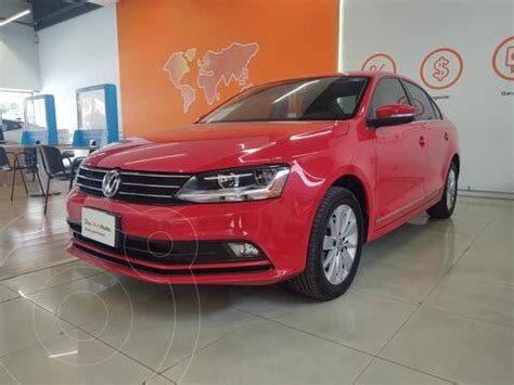 Volkswagen Jetta Comfortline Tiptronic Usado 2018 Color Rojo Tornado