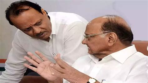 Maharashtra Ncp Crisis 2004 च्या शपथविधीपासूनच Ajit Pawar यांच्या