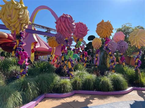 Holiday Decor Arrives At Universal S Islands Of Adventure Seuss Landing