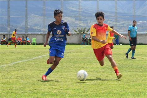 Imbabura Sporting Club goleó en su primer duelo comprobatorio El Norte