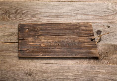 Tabla De Cortar Quemada Hecha A Mano En Una Textura R Stica De Madera