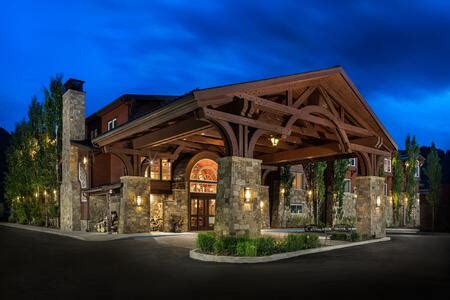 Top 5 Special Hotels Near Yellowstone (2024)