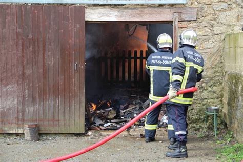 Puy De D Me Une Maison En Flammes Celles Sur Durolle Mais Pas De