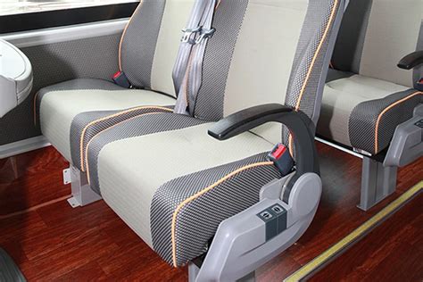 Customization Yutong Used Tourism Long Distance Bus 59 Seatsused