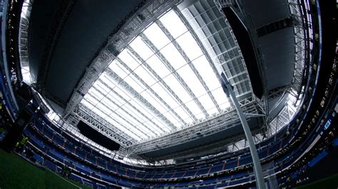 Spectacular Atmosphere As Real Madrid Close New Bernabeu Roof For