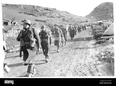 Italy Eighth Army Men Of The 1st Bn K O Y L I Going Forward On Patrol North Of Nionera