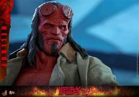 誠意滿滿的精緻細節與豐富配件 Hot Toys MMS 地獄怪客血后的崛起地獄怪客 Hellboy 比例人偶作品