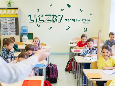 Naklejka na ścianę liczby rządzą światem naklej to