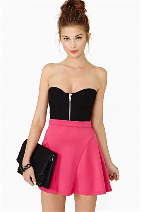 How To Wear Skater Skirt Salmon Pink Black Bustier Top Messy Bun