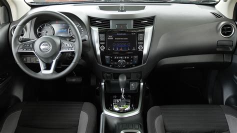 2021 Nissan Navara Ve Calibre 4x2 At Specs Price Review