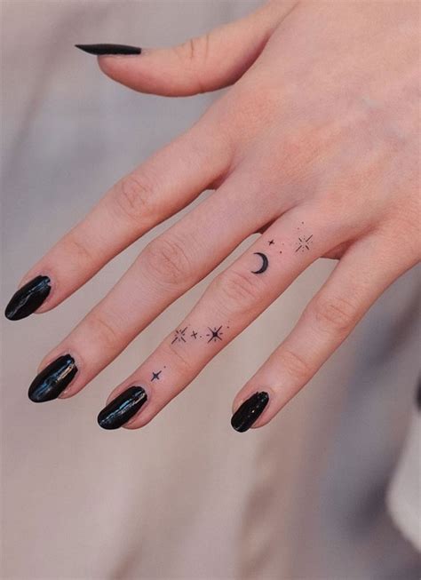 Aggregate 72 Finger Tattoos Stars Super Hot In Coedo Vn