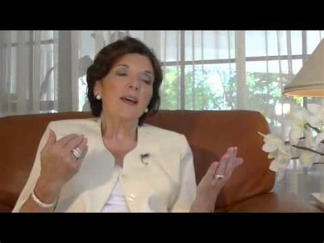 Menopause Age / Perimenopause Age and Menopause Age Range - YouTube