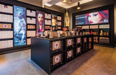 Delectation, Confection, and Leisure: Life Narrated at Its Most ...