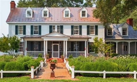 Historic Home With Copper Roof Farmhouse Architecture Colonial House Farmhouse Copper