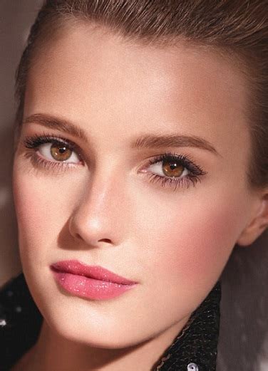 Mujer Estilo Y Belleza Maquillaje Nude