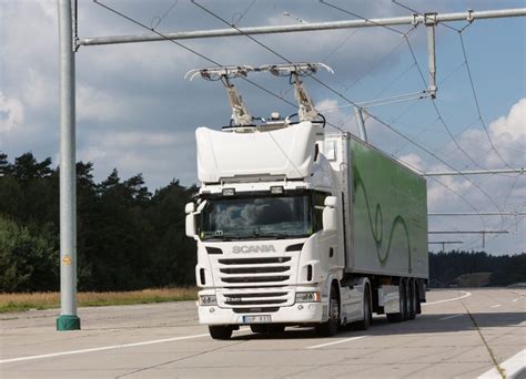 Oberleitungs Lkw Nehmen Testbetrieb Auf