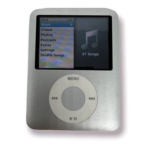 Used Ipod Nano 3rd Gen 8gb Silver Mp3 Player Excellent Includes Free Case By Griffin